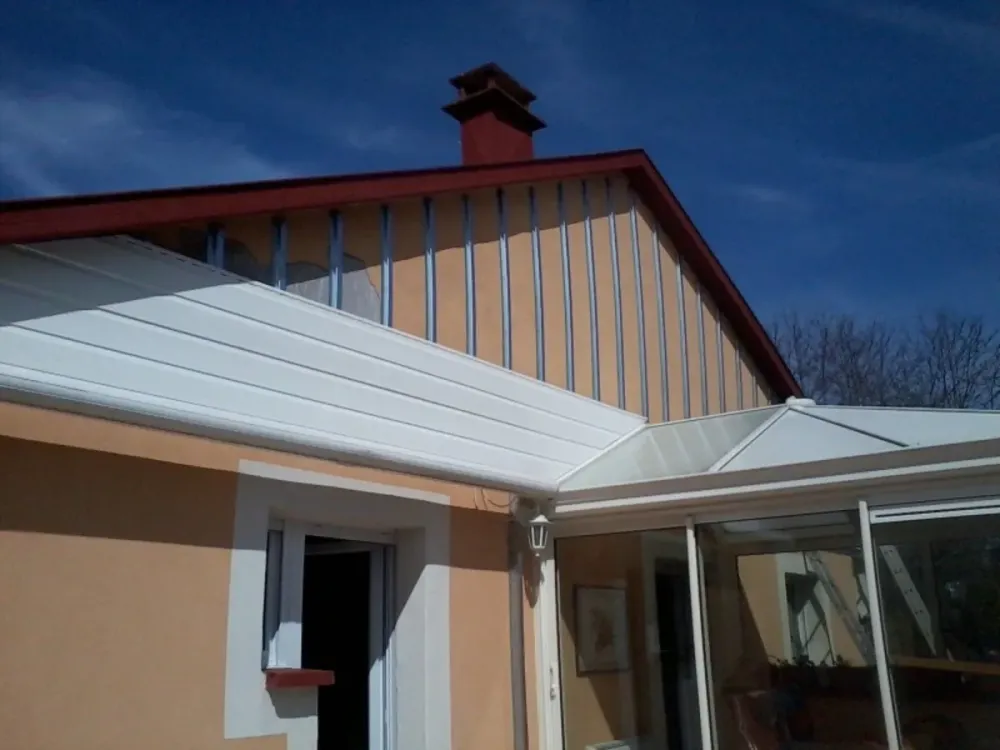 ossature-metallique-sous-bardage-pvc